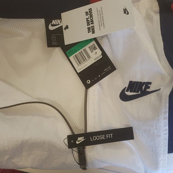 NWT NIKE SPORTWEAR RE-ISSUE MENS JACKET CJ4921-100 - Picture 7 of 11